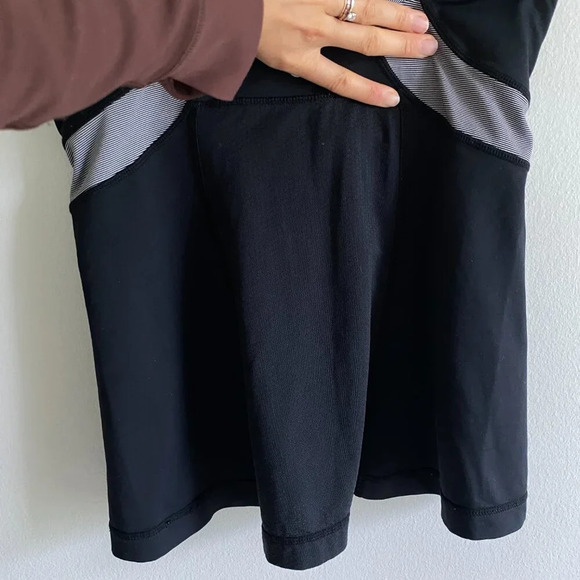 LULULEMON Vintage Black and Gray Push Your Limits Striped Tank Size 6 - Picture 7 of 11